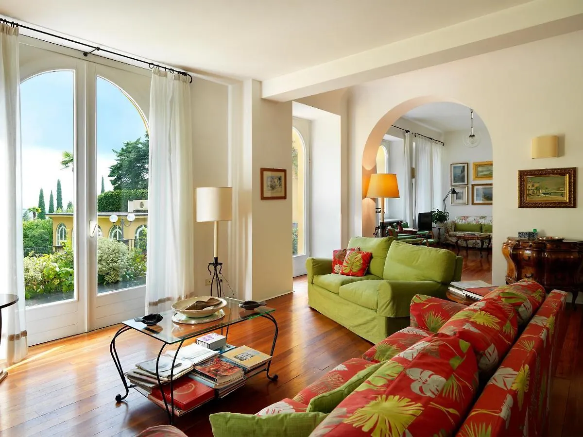 Ferienhaus Villa Anita In Luxury Resort Gardone Riviera